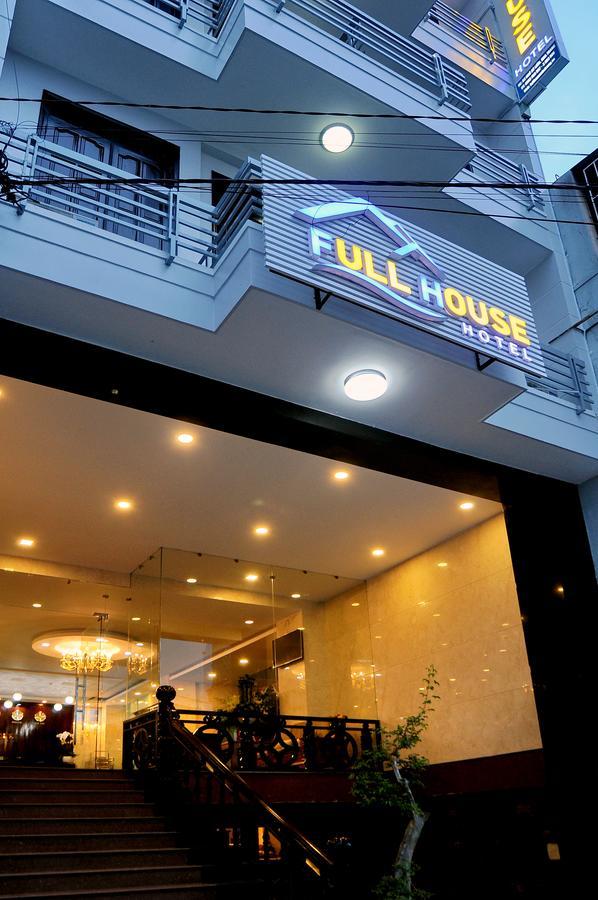 Full House Отель 3*